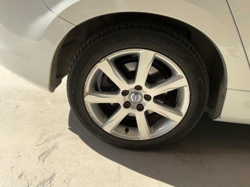Volvo V60 2.0 D3 Momentum 2018 – снимка 9