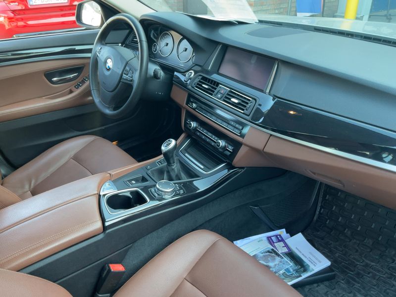 BMW 5er 520d 2015 – снимка 12