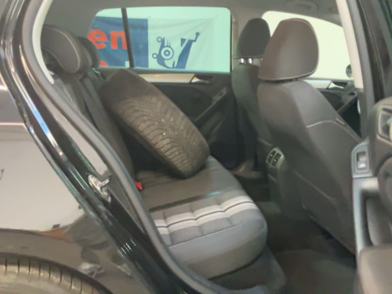 Volkswagen Golf VI 1.6 TDI Match 2012 – снимка 14