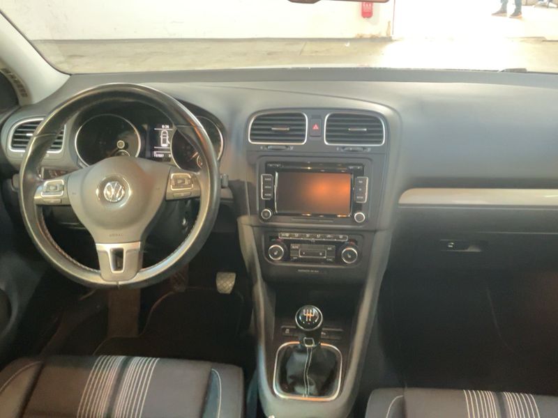 Volkswagen Golf VI 1.6 TDI Match 2012 – снимка 12