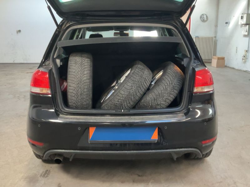 Volkswagen Golf VI 1.6 TDI Match 2012 – снимка 10