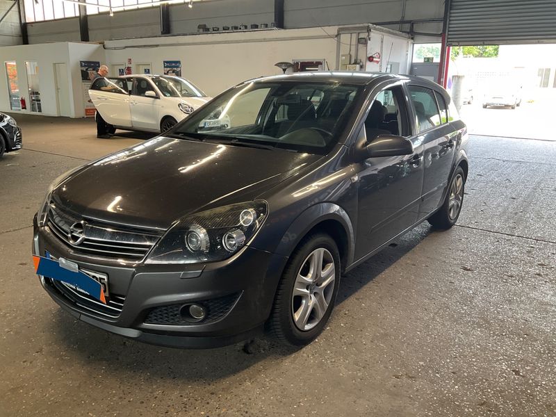Opel Astra 1.6 Innovation 2008 – снимка 1