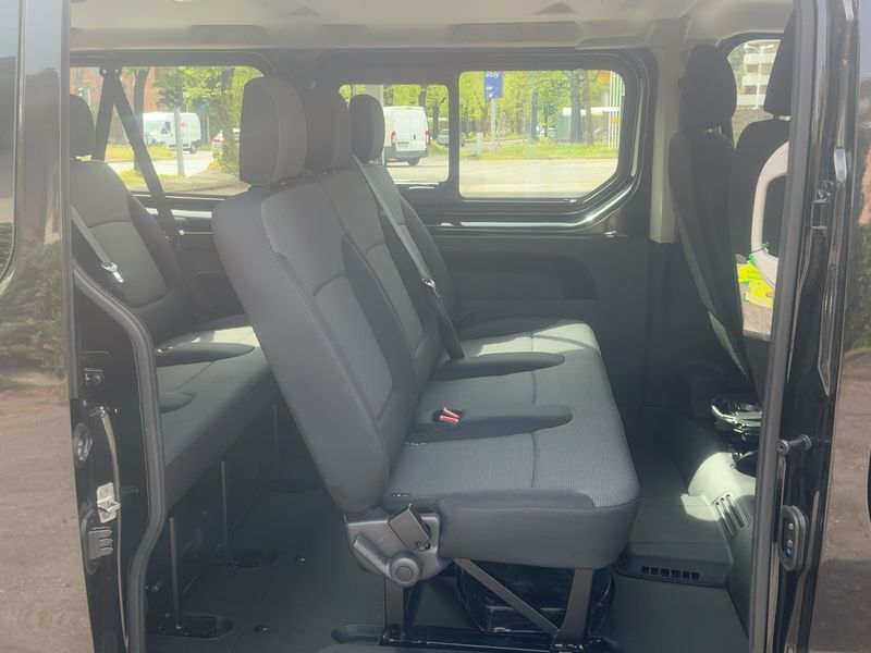 Renault Trafic 2.0 BLUE dCi L1H1 SpaceClass 2025 – снимка 19