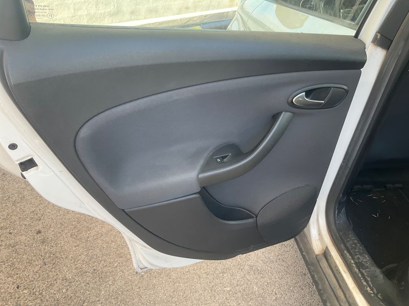 Seat Altea 1.6 TDI Style Ecomotive 2013 – снимка 35