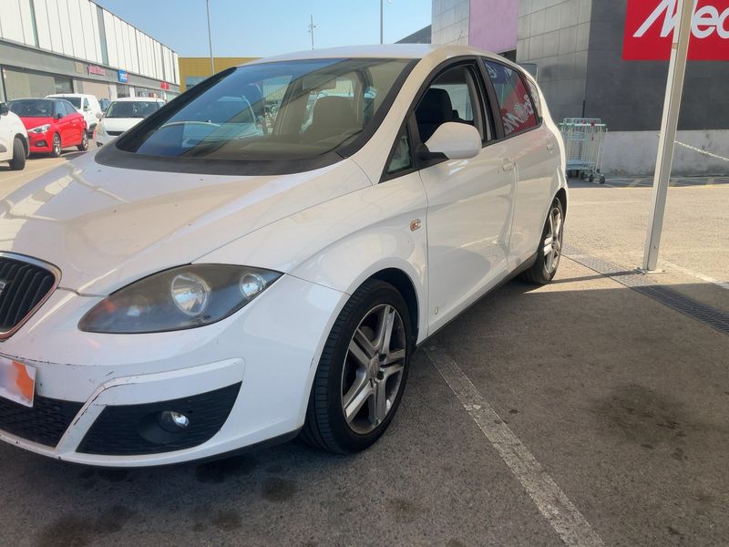 Seat Altea 1.6 TDI Style Ecomotive 2013 – снимка 2