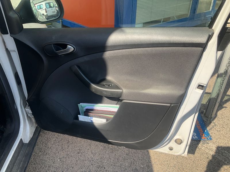 Seat Altea 1.6 TDI Style Ecomotive 2013 – снимка 28
