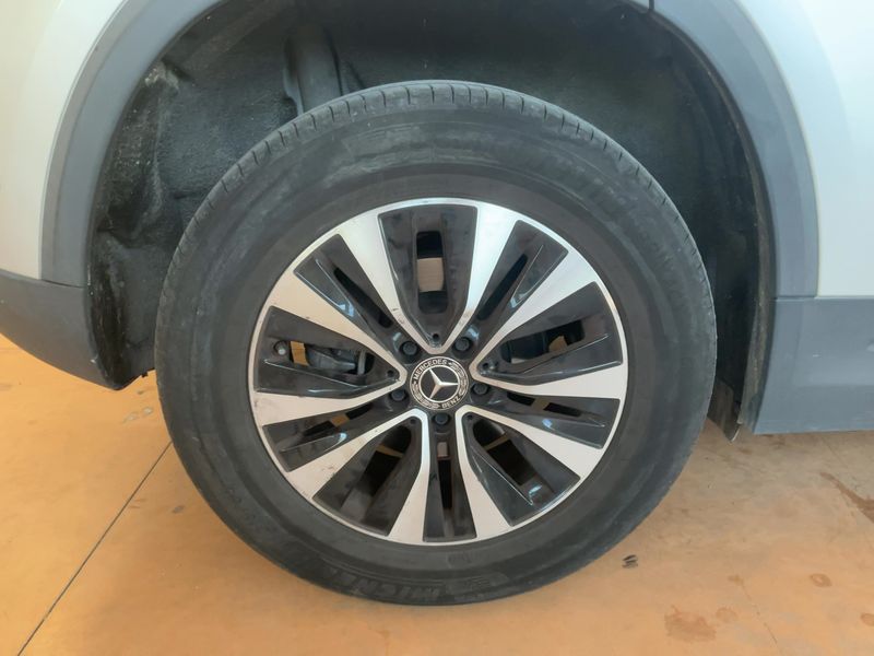 Mercedes-Benz GLA-Klasse GLA 200 d Style 2022 – снимка 9