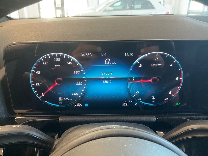 Mercedes-Benz GLA-Klasse GLA 200 d Style 2022 – снимка 18