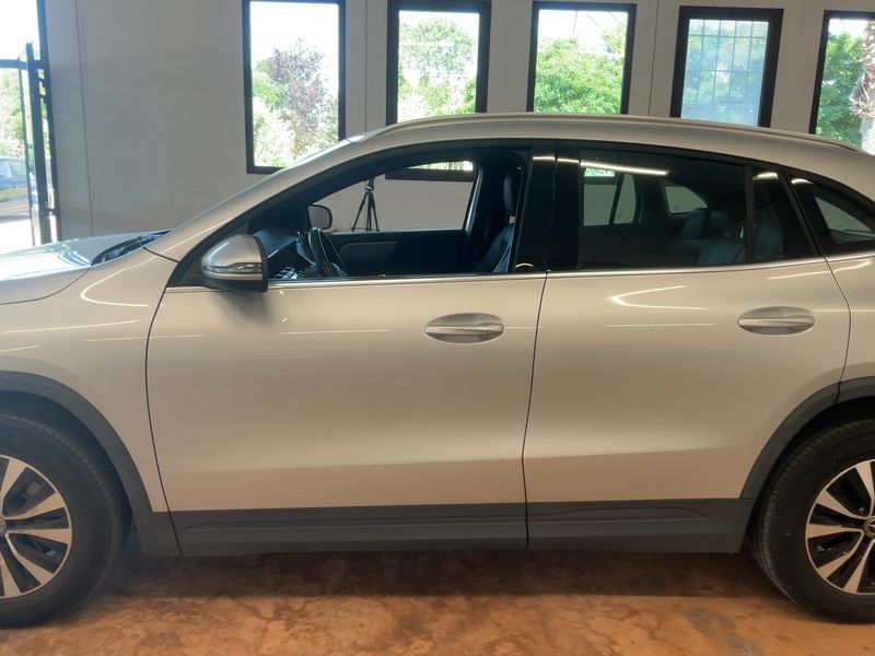 Mercedes-Benz GLA-Klasse GLA 200 d Style 2022 – снимка 4