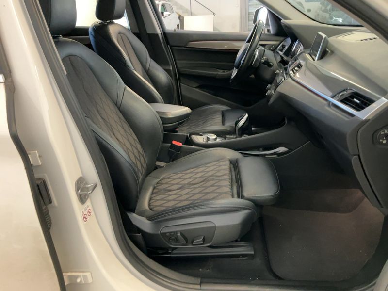 BMW X1 sDrive 20i xLine 2019 – снимка 16