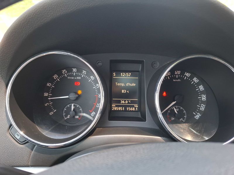 Skoda Yeti 2.0 TDI Elegance 4x4 2011 – снимка 12