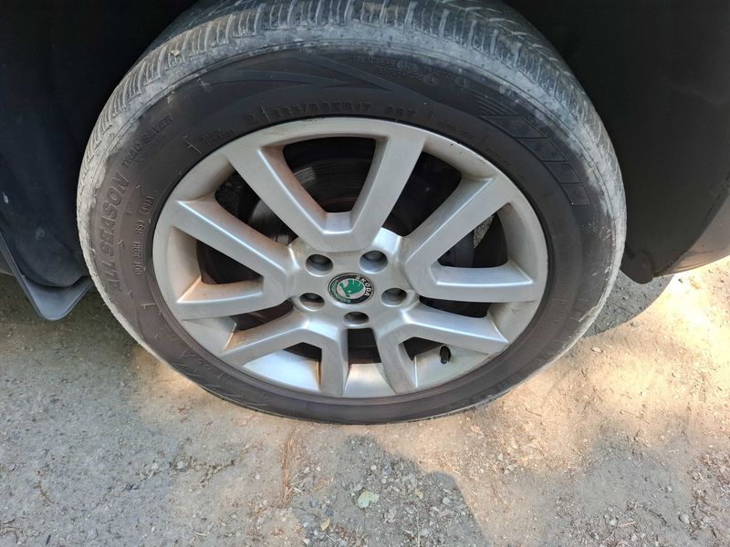 Skoda Yeti 2.0 TDI Elegance 4x4 2011 – снимка 22
