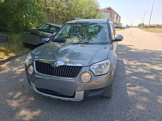 Skoda Yeti 2.0 TDI Elegance 4x4 2011 – снимка 1