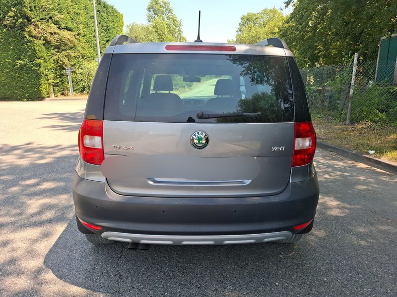 Skoda Yeti 2.0 TDI Elegance 4x4 2011 – снимка 4