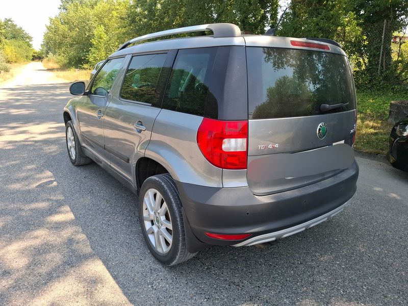Skoda Yeti 2.0 TDI Elegance 4x4 2011 – снимка 3