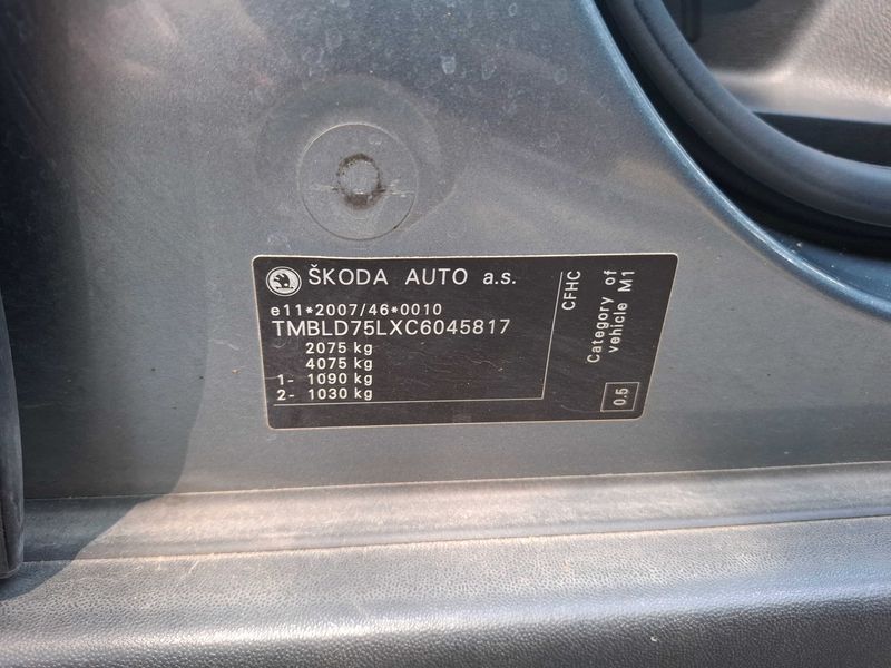 Skoda Yeti 2.0 TDI Elegance 4x4 2011 – снимка 19