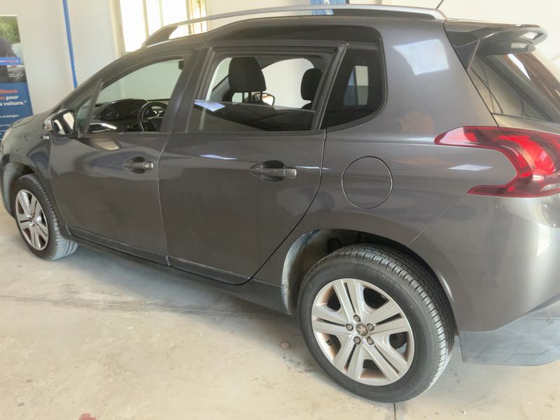 Peugeot 2008 1.2 VTi Style 2017 – снимка 6