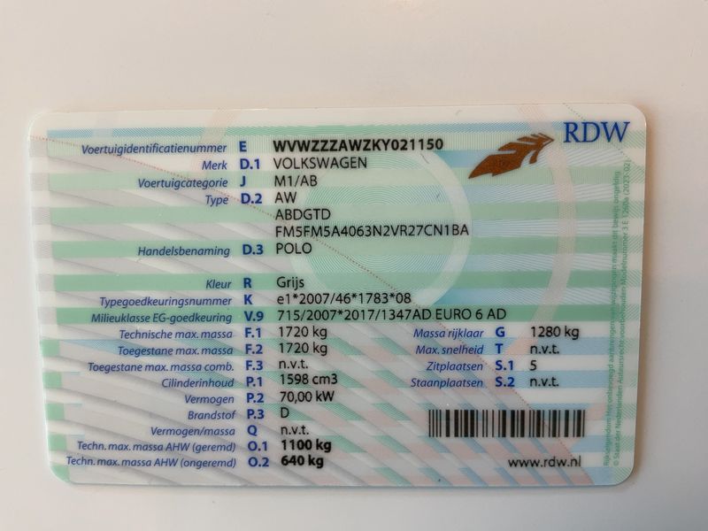 Volkswagen Polo 1.6 TDI Comfortline 2018 – снимка 20