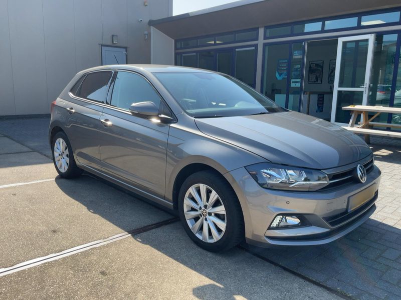 Volkswagen Polo 1.6 TDI Comfortline 2018 – снимка 12