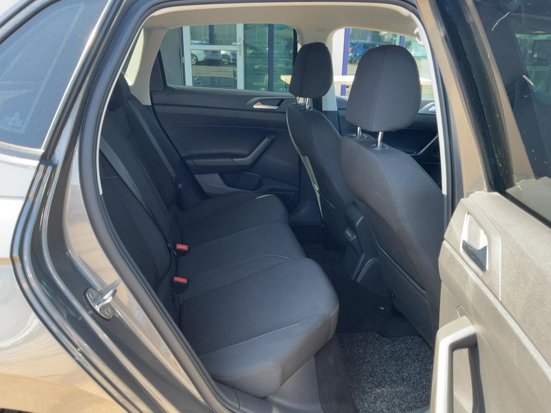Volkswagen Polo 1.6 TDI Comfortline 2018 – снимка 19