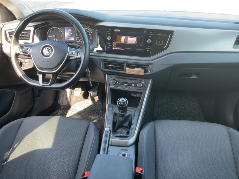 Volkswagen Polo 1.6 TDI Comfortline 2018 – снимка 17