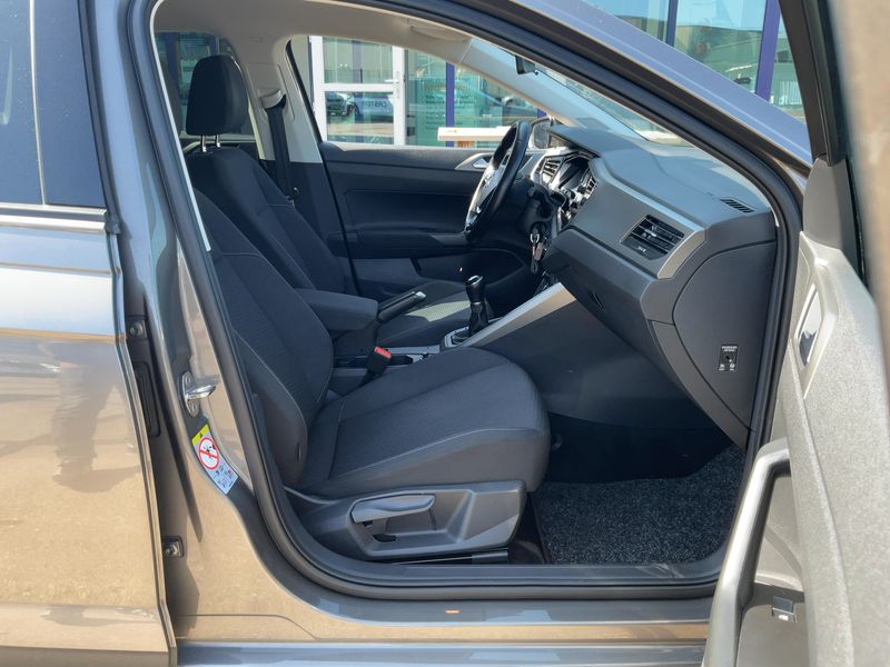 Volkswagen Polo 1.6 TDI Comfortline 2018 – снимка 16