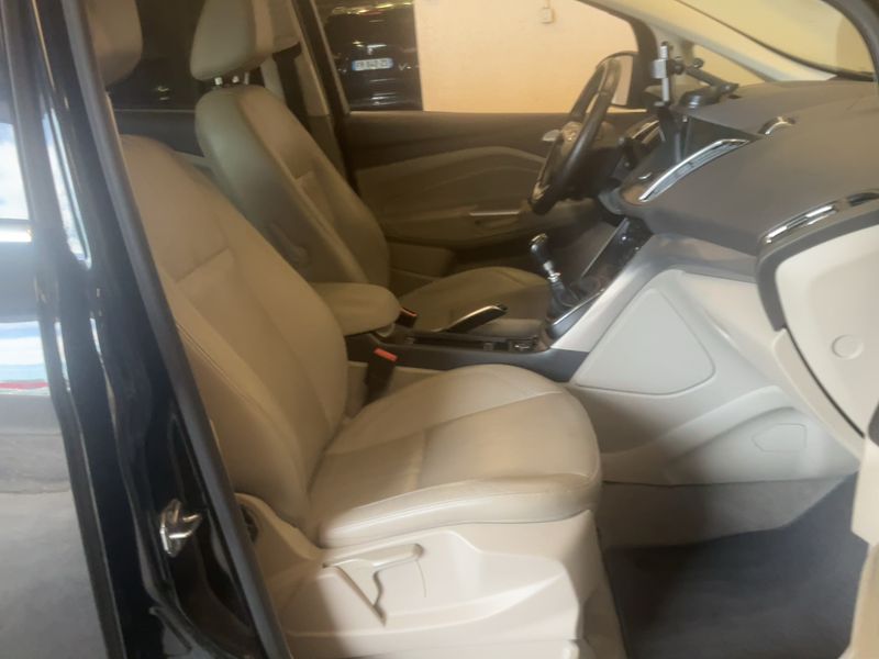 Ford Grand C-Max 1.5 EcoBoost Titanium 2015 – снимка 17