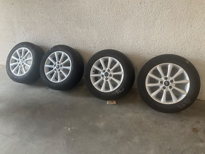 Ford Grand C-Max 1.5 EcoBoost Titanium 2015 – снимка 15