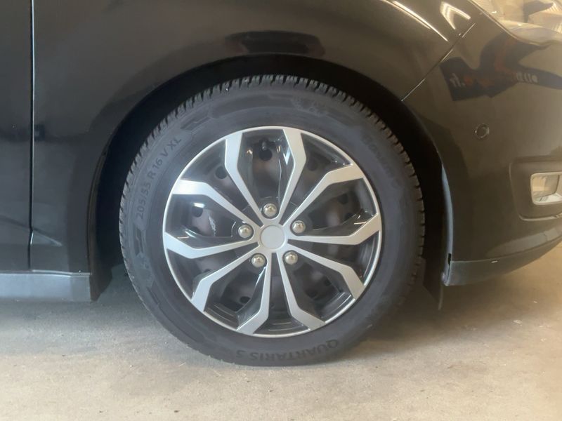 Ford Grand C-Max 1.5 EcoBoost Titanium 2015 – снимка 11