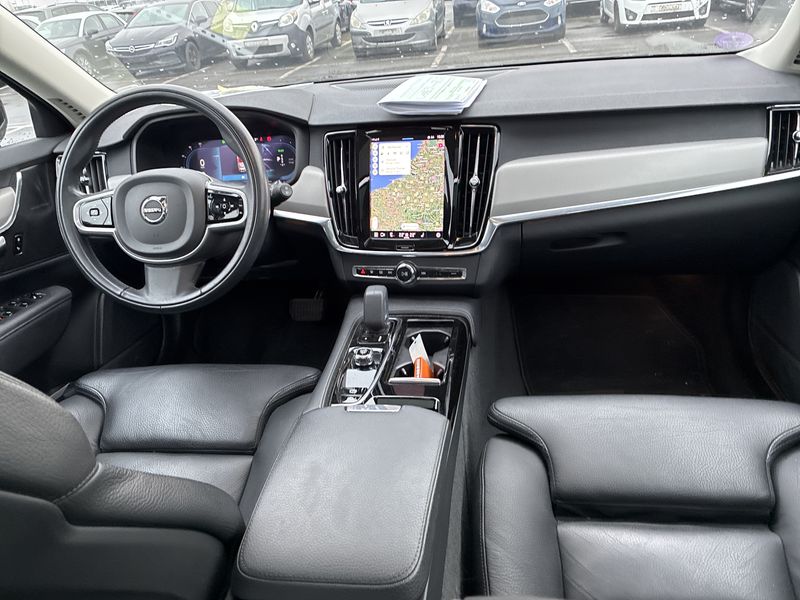 Volvo V90 2.0 T6 Plug-in Hybrid Inscription Expression AWD 2021 – снимка 11