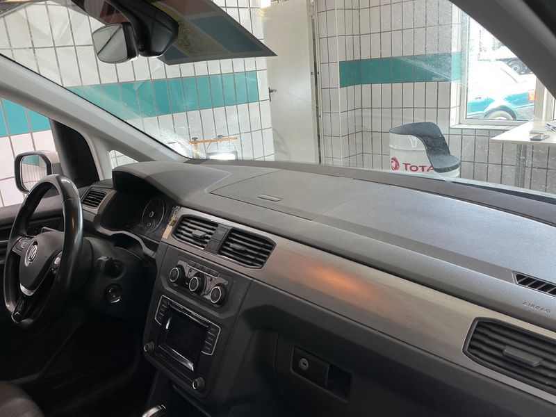 Volkswagen Caddy 2.0 TDI Maxi Trendline BlueMotion Tech 2018 – снимка на щета 60