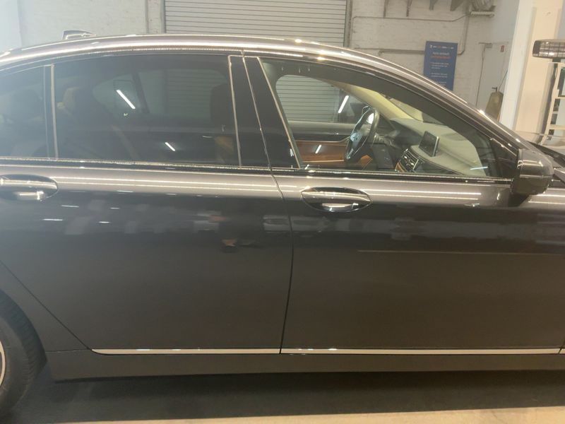 BMW 7er 740d Mild-Hybrid xDrive 2021 – снимка 10
