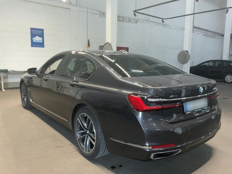 BMW 7er 740d Mild-Hybrid xDrive 2021 – снимка 6