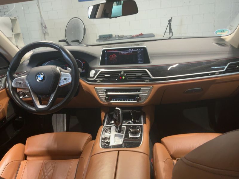 BMW 7er 740d Mild-Hybrid xDrive 2021 – снимка 17