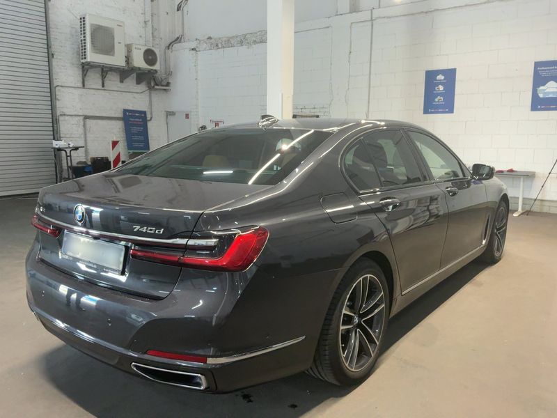 BMW 7er 740d Mild-Hybrid xDrive 2021 – снимка 8