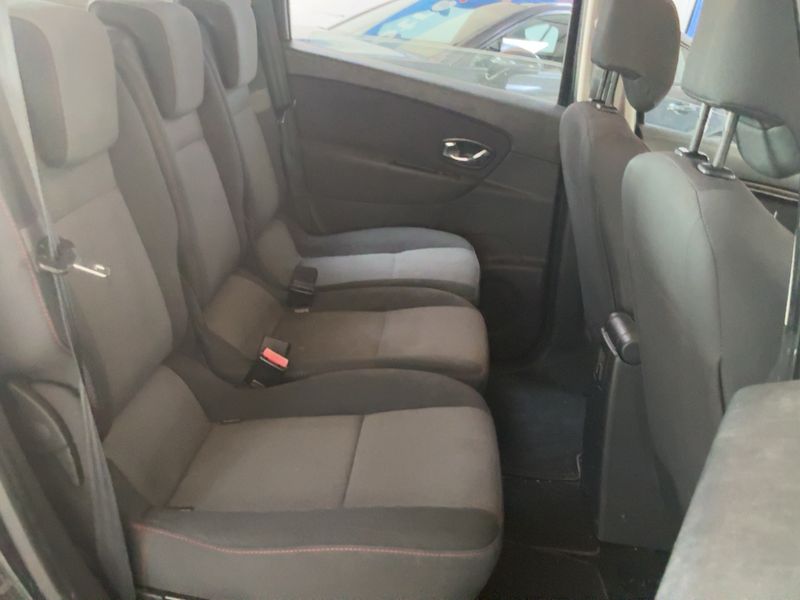 Renault Scenic 1.5 dCi Energy Life 2015 – снимка 19