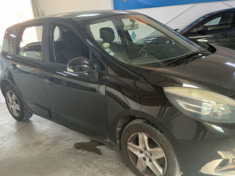 Renault Scenic 1.5 dCi Energy Life 2015 – снимка 12