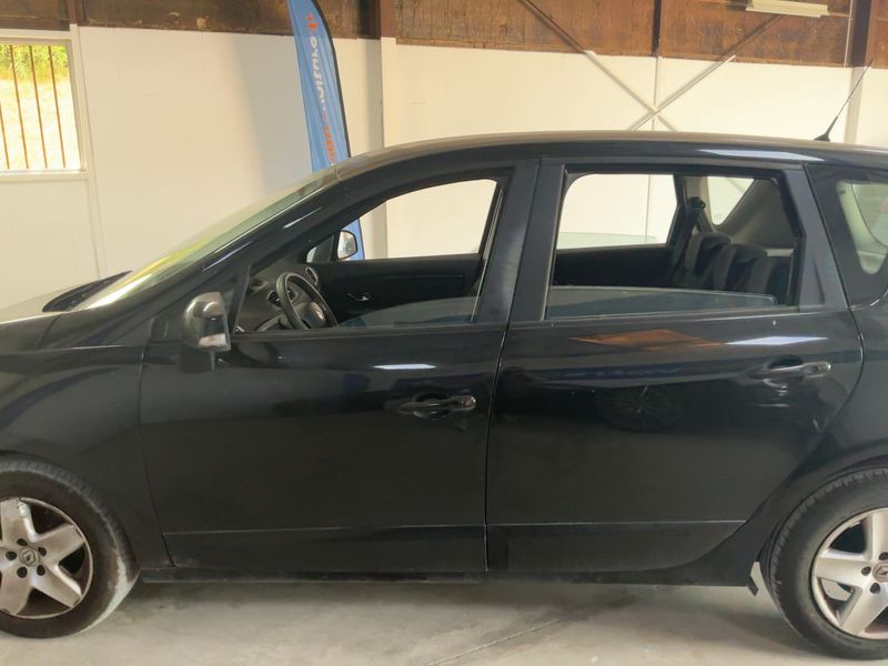 Renault Scenic 1.5 dCi Energy Life 2015 – снимка 4