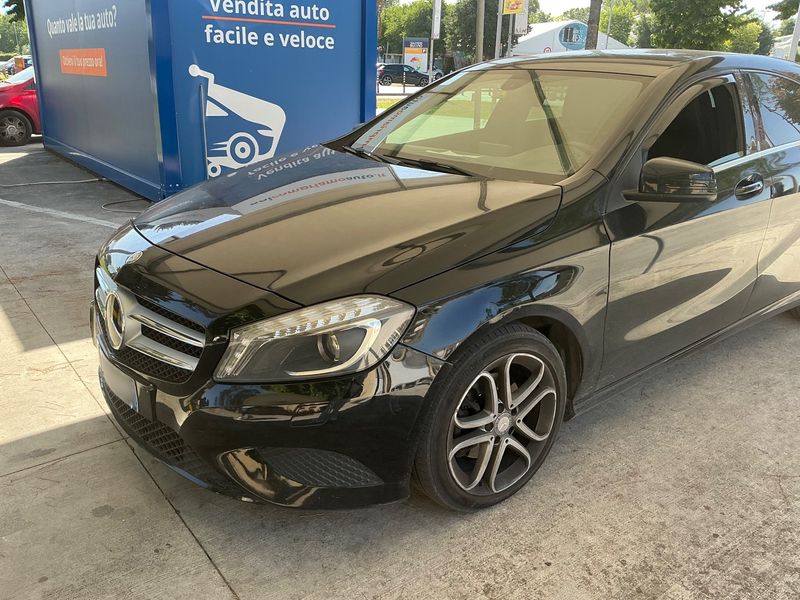 Mercedes-Benz A-Klasse A 200 CDI Sensation 2015 – снимка 2