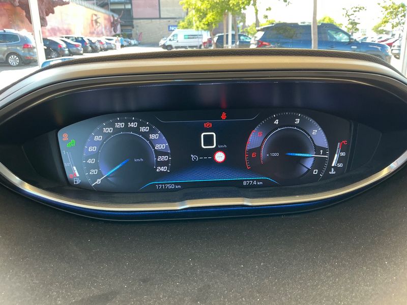 Peugeot 3008 1.6 Blue-HDi GT Line 2017 – снимка 18