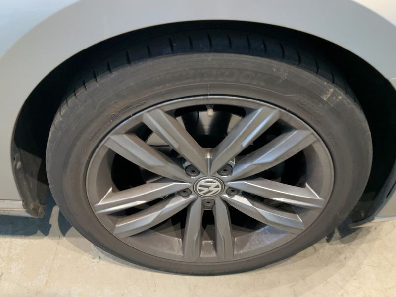 Volkswagen Passat 2.0 TDI Highline BlueMotion Tech 2015 – снимка 11