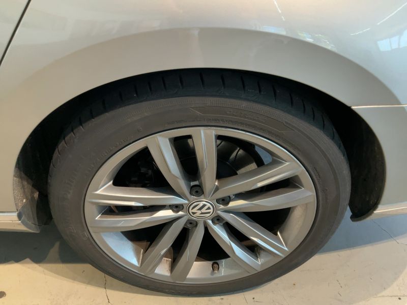 Volkswagen Passat 2.0 TDI Highline BlueMotion Tech 2015 – снимка 5