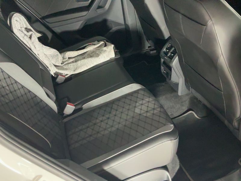 Volkswagen Tiguan 1.4 eHybrid R-Line 2022 – снимка 19
