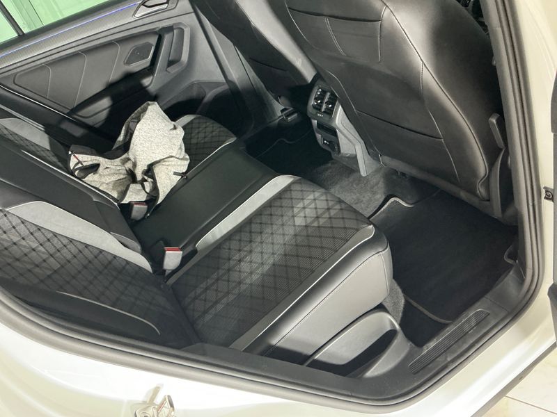 Volkswagen Tiguan 1.4 eHybrid R-Line 2022 – снимка 29