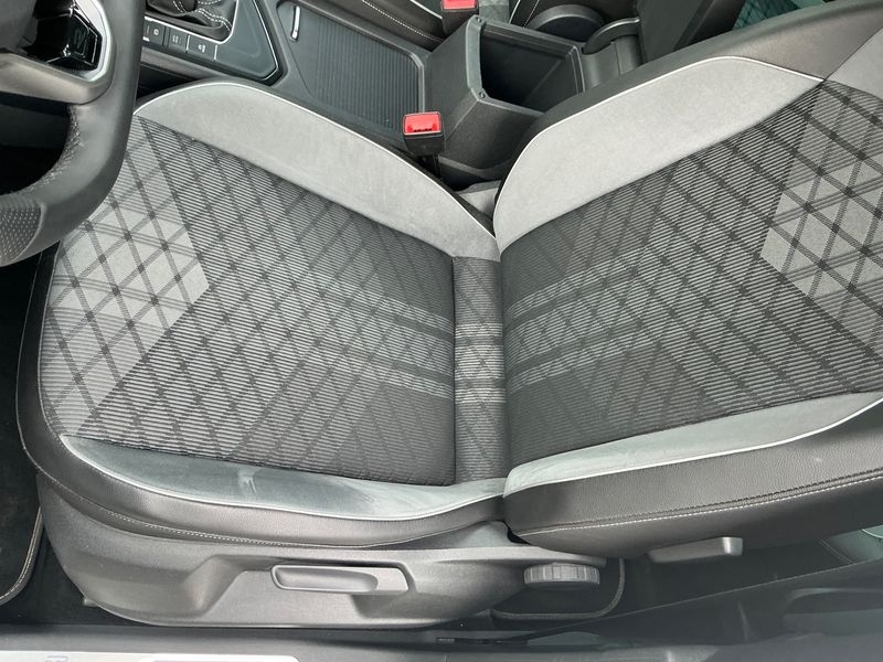 Volkswagen Tiguan 1.4 eHybrid R-Line 2022 – снимка 26