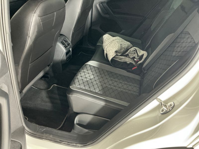 Volkswagen Tiguan 1.4 eHybrid R-Line 2022 – снимка 28