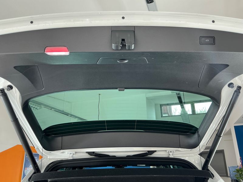 Volkswagen Tiguan 1.4 eHybrid R-Line 2022 – снимка 35