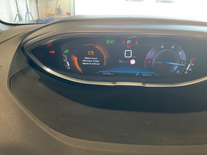 Peugeot 3008 1.6 Blue-HDi GT Line 2017 – снимка 27