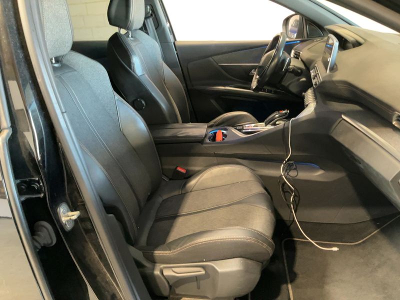 Peugeot 3008 1.6 Blue-HDi GT Line 2017 – снимка 16