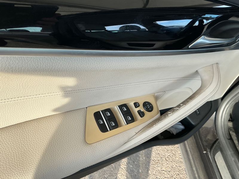 BMW 5er 520i 2019 – снимка 28
